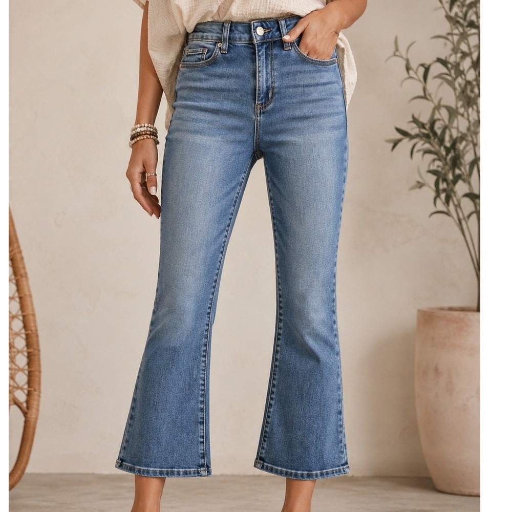 Members Mark Womens Crop Flare Jeans High Rise‎ Blue Medium Wash Size 2 NWT